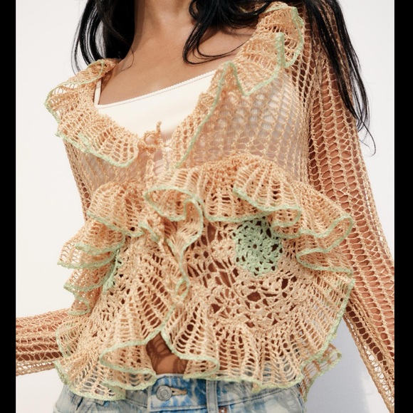 RUFFLED CROCHET KNIT CARDIGAN - Picture 11 of 13